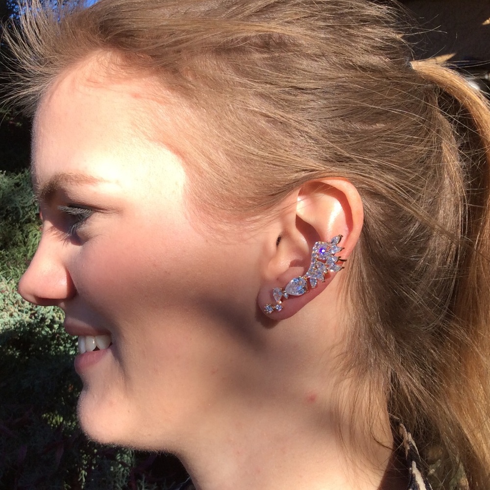 ๐3/$15 SALE. NIP EARCUFF PIERCED EARRING SET - Picture 4 of 8
